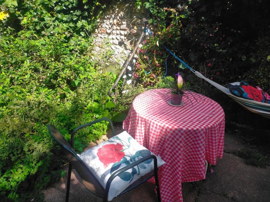 Cosy 1 Bedroom With Garden 2 Min From Seafront 브라이턴 외부 사진